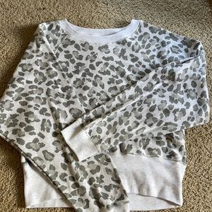 Cheetah sweater shirt size M